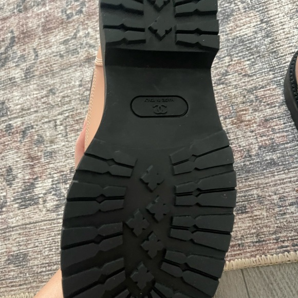 CHANEL LUG SOLE BOOTS - Picture 3 of 7